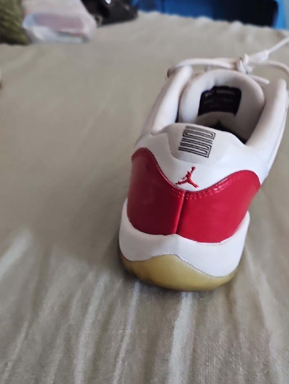 Nike Retro Air Jordan Cherry And White - Picture 11 of 16
